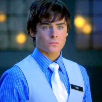 i dont like: @xenawarlord she out to kill me,#Engaged to @RealLucyLawles,she the lady who loves me