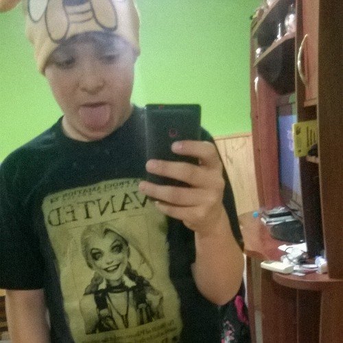 Hola (?  Hoy no te puedo atender estoy trabajando(?