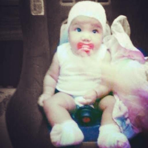 Mama de un rey hermoso, y una princesa divina