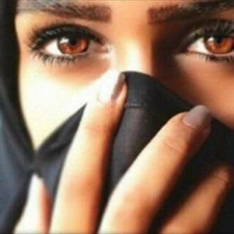 ‏‏‏‏لانني انثى شرقيه فاعلم أنك لن ترى إمراة تعلو فوق سقف كبريائي ..!