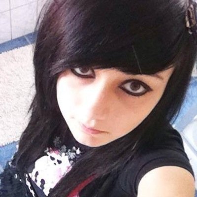 My name is Kathryn, but I go by Kat! I LOVE MARIANAS TRENCH SO MUCH! They're the reason why I exist! / Admin for @MtrenchNZ
