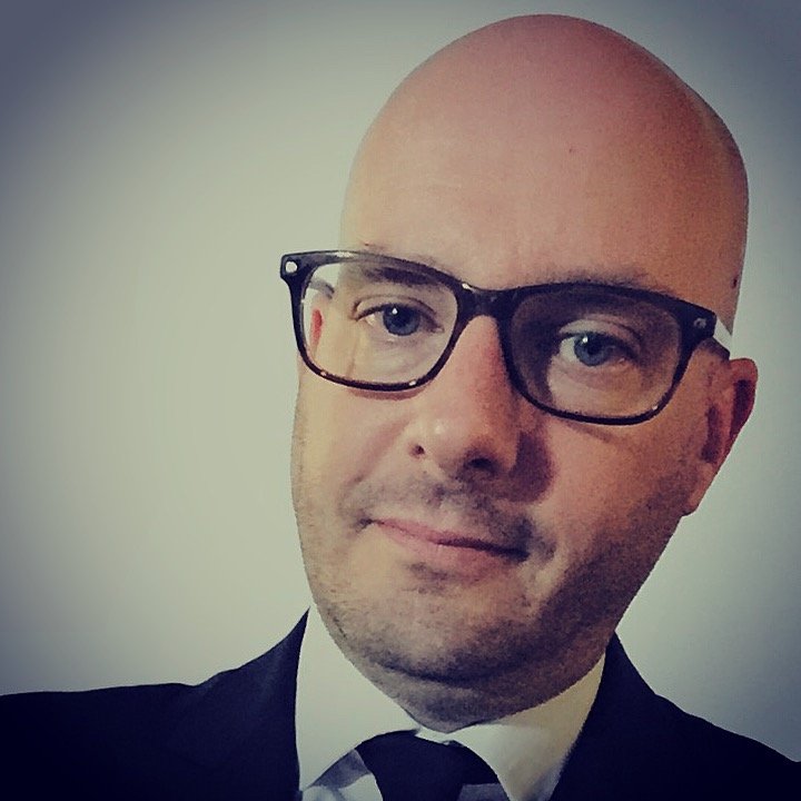 Gouvernance, politique et membre de l'équipe du ministre @FP_Champagne 🇨🇦 mes tweets (surtout les plus stupides) n'engagent que moi.