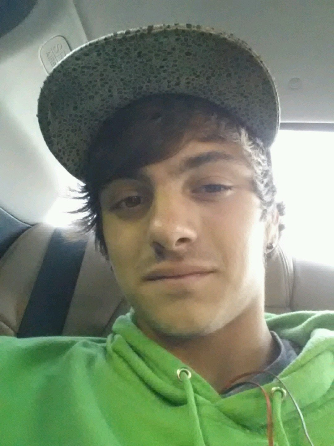 ♧♢♡♤18, Utica Graduate, ♤♡♢♧