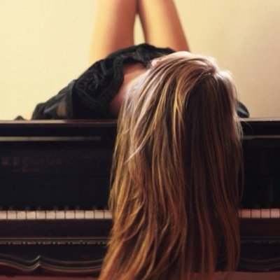 emiliemellow21's profile picture. Hello, all you need to know is art is my passion! It's not about waiting for the storm to pass but learning to dance in the rain!