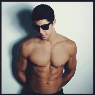 SoMuchSoMo's profile picture. why ride a horse when you can just ride SoMo