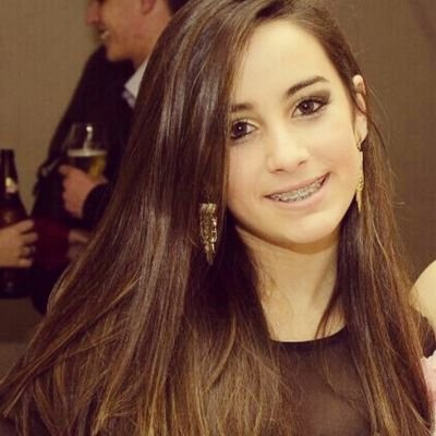 Se tem uma coisa que eu já não peço mais é pra alguém ficar na minha vida. Quer ir, vá, se quiser até te empurro.