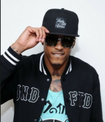 I don't want nobody but yoouuuu kissin on my tattooos
My amazing girlfriend is Aaliyah  {RP-Parody} {Single}