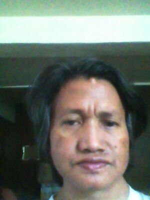 i am simple and moreno and slim and average height and single.