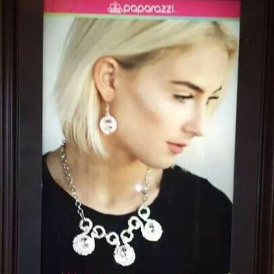 I am having a blast selling Paparazzi $5 Accessories! I would LOVE to add you to my team!! FREE ongoing training, Promo's available, Work only when YOU want!