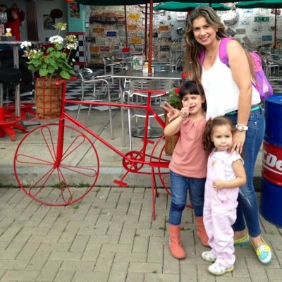 yurlini29's profile picture. 