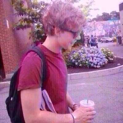 ashtonofeathers's profile picture. free follow from @soulpunclifford :) 
a follow on there would be pretty rad :)