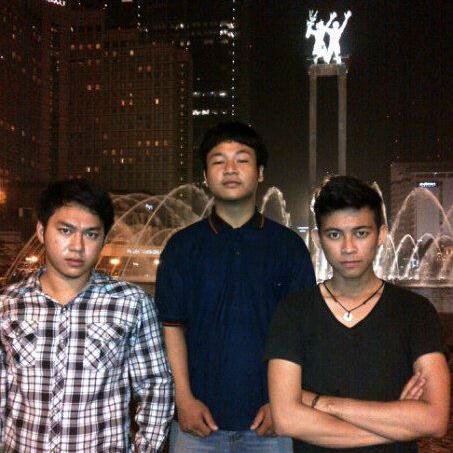 pop punk available | need personel guitar and lead vocal cp:083875151465 @vicryfuentes