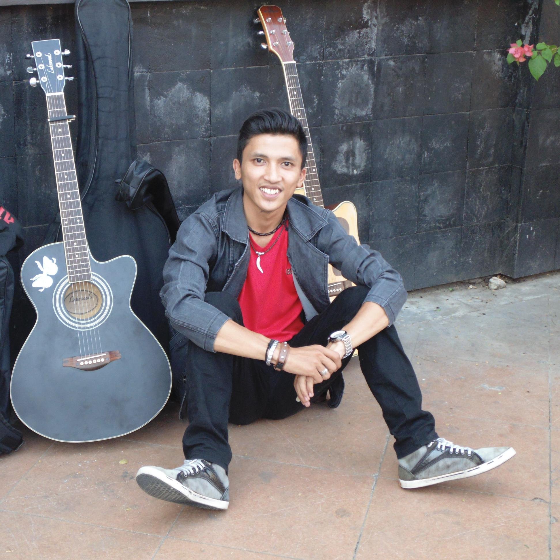 Music is My LIfe and Fantatusky is My Soul.. | 2B38E4BA