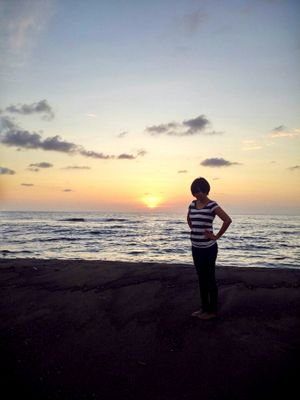 _deeanggraini_'s profile picture. a wife, a mother, a pluviophile and a cheerleader in life and at heart.