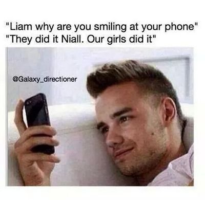 Greek Directioner
Harry,Niall,Liam,Louis,Zayn 3
5 Άγγελοι,1 Μπάντα, 1Όνειρο=One Direction
