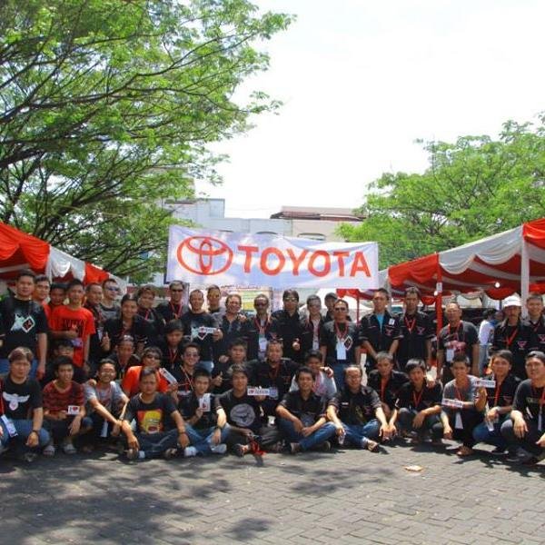 Official Account Twitter Toyota Kijang Club Indonesia Cabang Manado • 28 December 2010 • Let's Join With The Biggest Club In Indonesian • Forever We Are ONE!!!