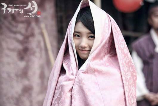 Be your self !!
  Parody of suzy Miss A.                                          •
 #DNTLSdorm #newbie#JYPNation