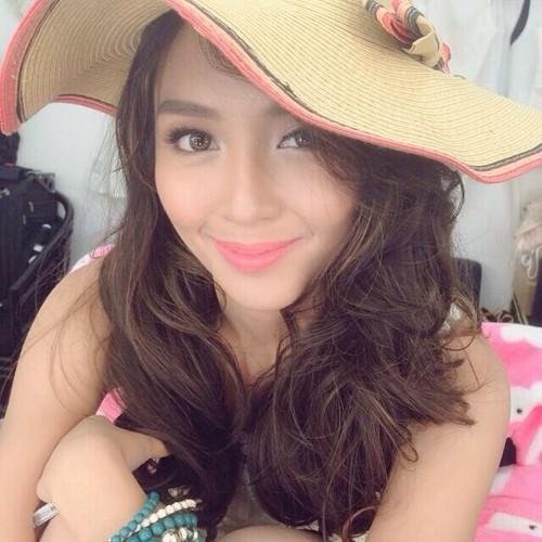 KATHweepers a non-Official Twitter Fanpage for KathrynBernardo. One Team. One Heart. One Blood. One Soul. Supporters' Since MaraClara Days! ♥