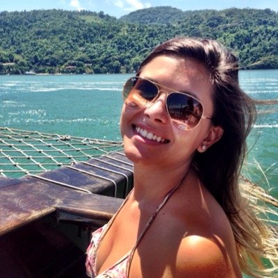 Acorda, toma um café, penteia esse cabelo, e saiba que você não precisa mais de ninguém pra ser feliz. O mundo é seu!