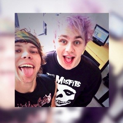 「 tight and bright squad 」 ❁hi im andrea❁ ☹ niall and michael ☹