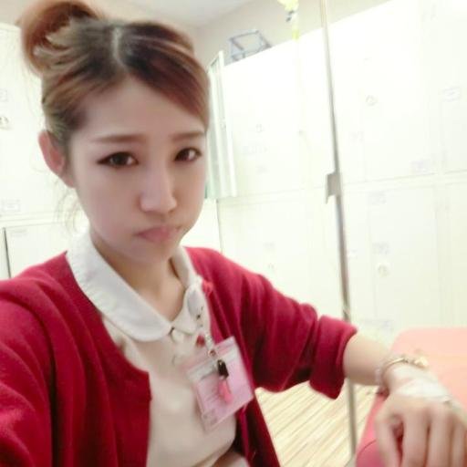 かおりといいます＾＾昼間は歯医者で歯科衛生士として働いて、夜は痴女クラブで働いております。  ついに勤務先の歯医者に風俗で働いてることがばれてしまい、でも別に問題ないということになったので、ツイッターでも両方つぶやいていこうと思います。失恋中なのでセフレぐらいなら考えます