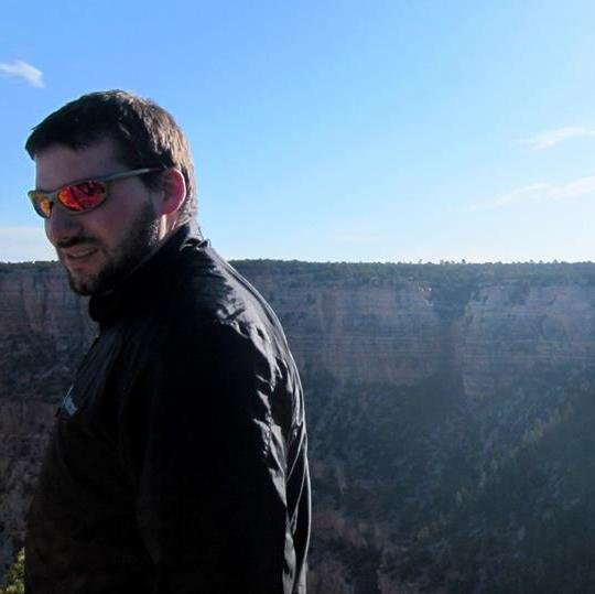 Just another dude on Twitter that likes to talk about video games (and other random stuffs).