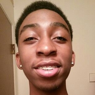 Raequan.Benjamin, Cool Dude, Laid-Back, Fucks With Err'body, Athletic, ---Fuck all that, FOLLOW me, I FOLLOW back!