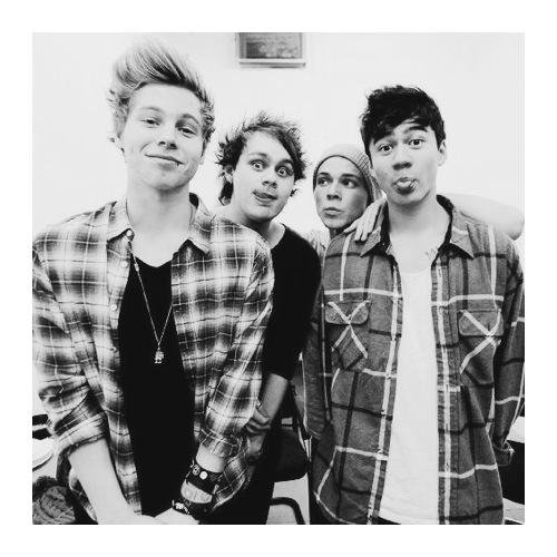 Support 4 hotties from Aussie. Shared about 5 Seconds Of Summer. #5SOSFAM