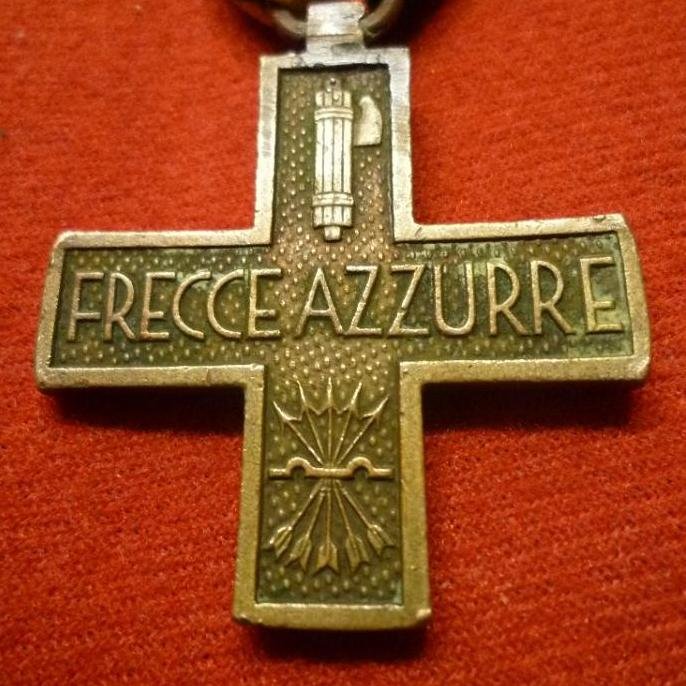 Brigada Mixta Legionaria Flechas Azules. 1915-2016.