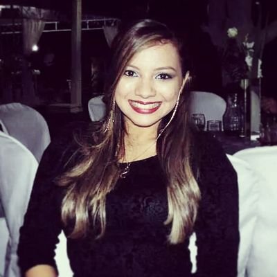 Graduanda em Direito, baiana, 19.