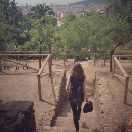 Current plane hopper and travel blogger, former magazine feature writer. Frequently lost and broke.

Contact me on todayiamhere.contact@gmail.com