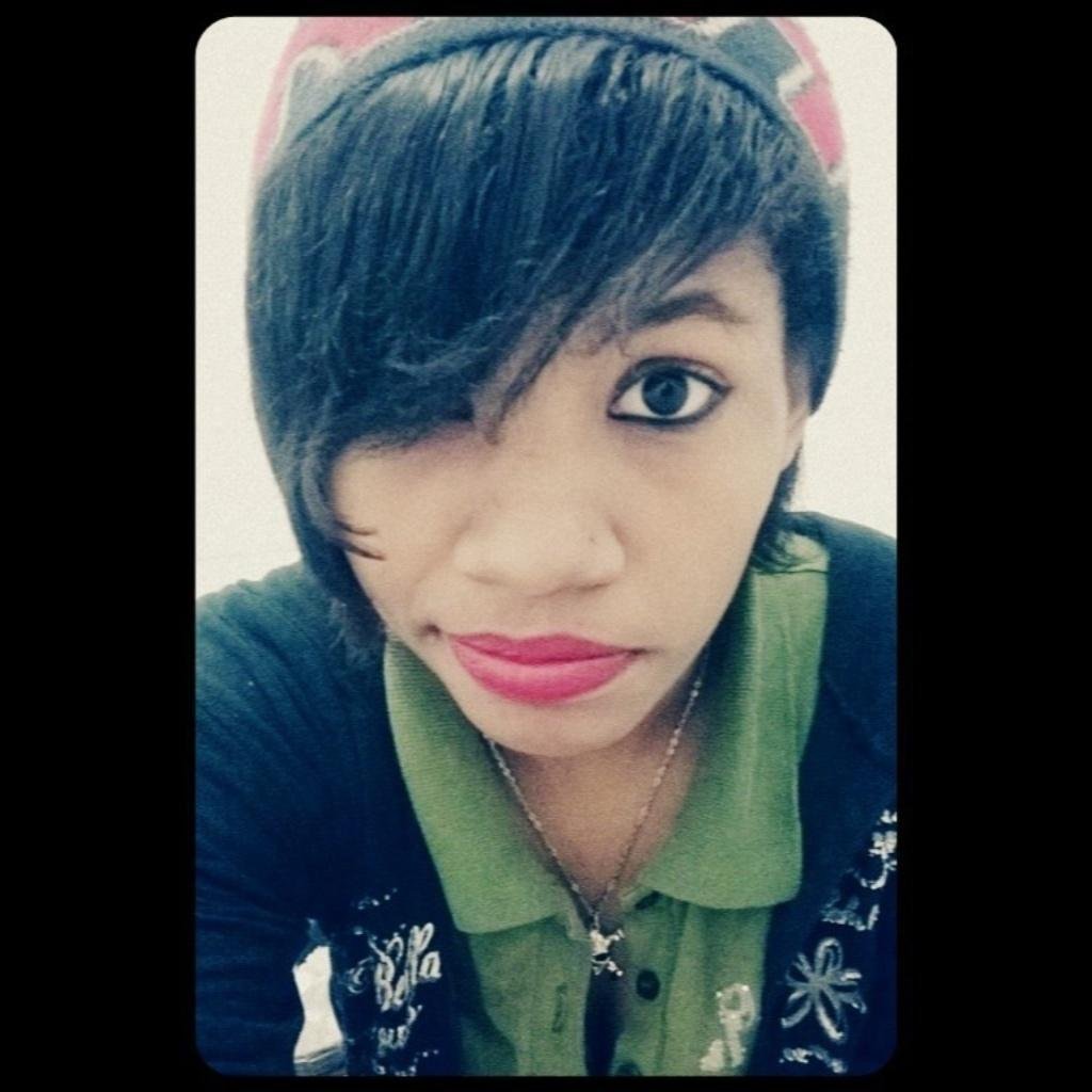 menina louca chata irritante e sem noção. Amiga protetora e  dedicada, e nunk mas nunk desiste dos objetivos . #GoodVibes ✌✌