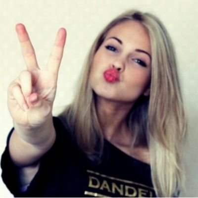 hoi ik ben anouk,ben 17 jaar woon in noorwegen en ik ben bezet
follow me on instagram @anoukvdv_17