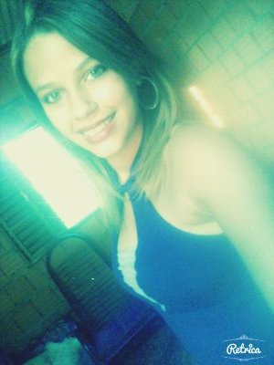 Estudante,corinthiana roxa, louca por futebol