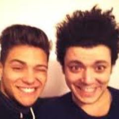 Compte fan pour soutenir mes 2 merveilleux idoles :3 Kev Adams & Rayane Bensetti ! @BensettiRayane et @kevadamsss :) #AdamsFamily et #TeamBensetti