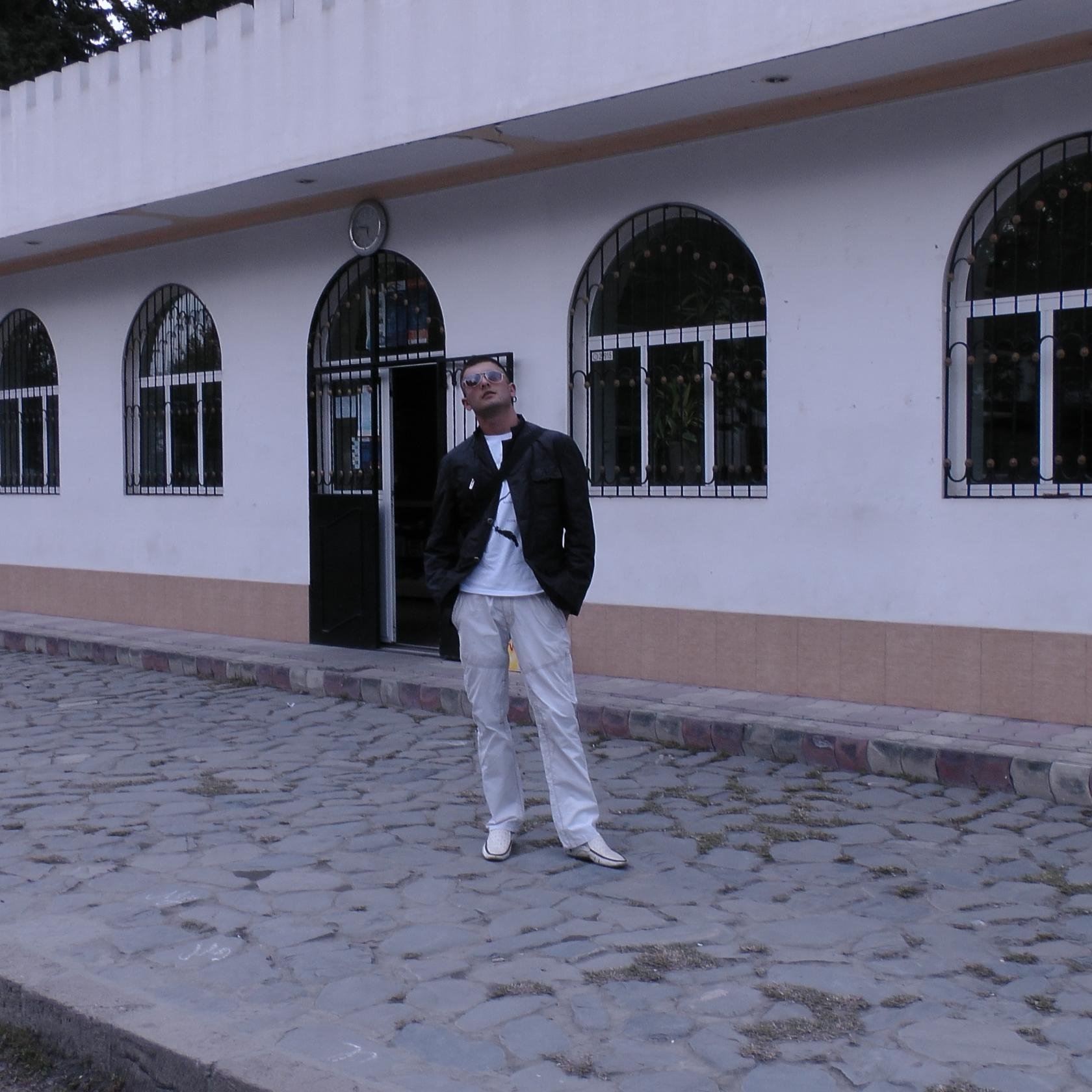 feridfarid2's profile picture. 