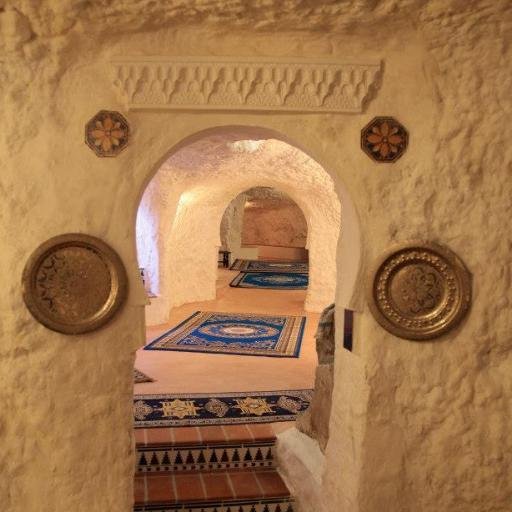 A las faldas del Castillo de la Atalaya de Villena se encuentra la sede de la escuadra de Tuareg.