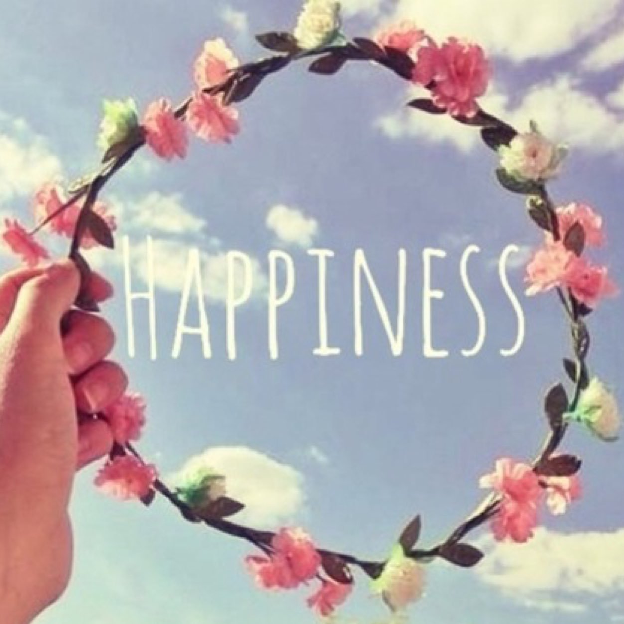 Love music (Ed Sheeran!!), traveling, food and... Twitter!!