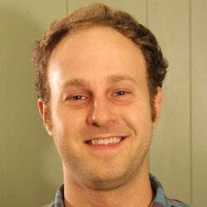 Co-Founder of @RoyaltyExchange | Forbes 30 Under 30 | Fan of inner and outer space.