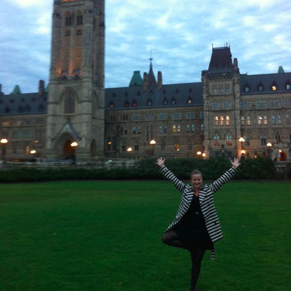 Assistant Professor of Poli Sci at UofT Mississauga. I research housing and homelessness and teach Canadian politics. Also, searching for Toronto's best donut.