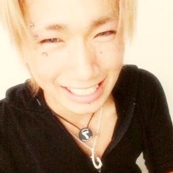 渋谷、原宿、六本木よくいるよ！ 皆よろしく(｡-_-｡)
気軽に絡んで〜