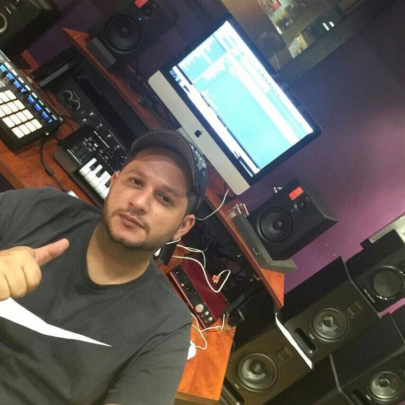 Dj FAZA Miami - Colombia Venezolano Intros. remixes. mixes. commercials. Eventos whatsapp: 001-786-346-9877 miami & colombia. http://t.co/H5iYrsjR2E