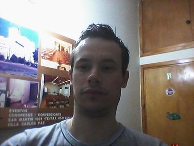 Nacido el 29 de diciembre de 1985 en Rosario, actualmente viviendo en Rio cuarto (córdoba) amante del automovilismo, amigo de mis amigos y soñador.