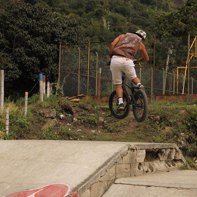 en mi vida solo hay  bmx forever