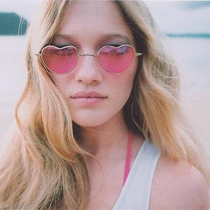 Antunieta1's profile picture. Feminista com orgulho ! Por que mulher não é objeto! Mulher não é obrigado a seguir as leis dos homens!