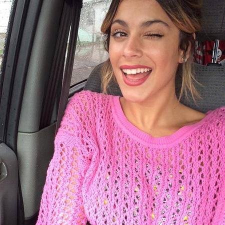 mãe's: esperei 9 meses com essa traste na barriga dei todo amor e carinho quando criança pra crescer e virar tinista onde eu errei
