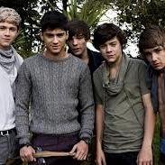 Retweet one of my tweets and vote for #EMABiggestFans1D and I'll follow you