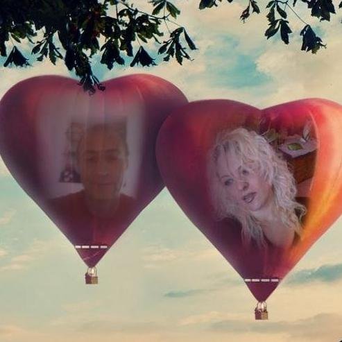 sono musica vivo di melodia musicale.....chiamatemi  kero,, o pure achi,,, o dany,,,io vi rispontero comunque,,,,,