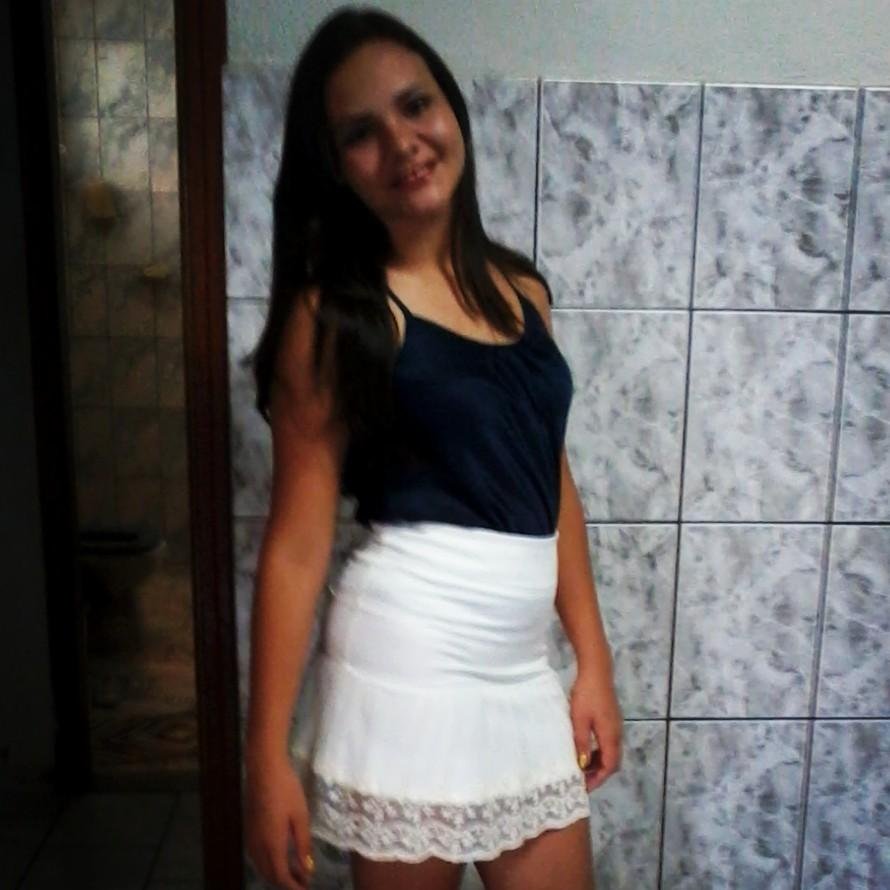 A distância pode nos impedir de te abraçar, mas não irá fazer com que estrague nossos sonhos de um dia te encontrar . Luan Santana  #AmoTeViver
