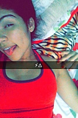 14 Anos 
good vibes 
SnapChat Jhenny.sillvaa❤
sigo todos de volta ❤